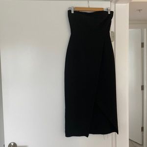 Strapless black dress with slit